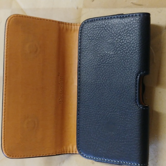 Pier cedar cell phone case - Picture 2 of 4